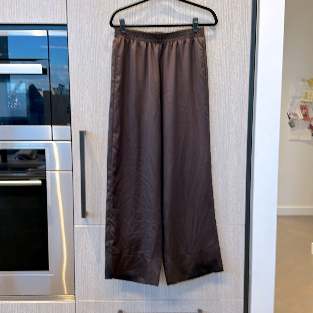 APPARIS Womens Silk Flowy Pants in Chocolate (Size L)
